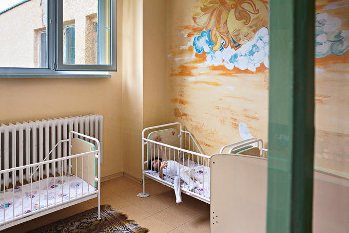 Labyrinth of Glass #3, Archival Pigment Print, 50 x 75 cm, 5+2 AP, framed