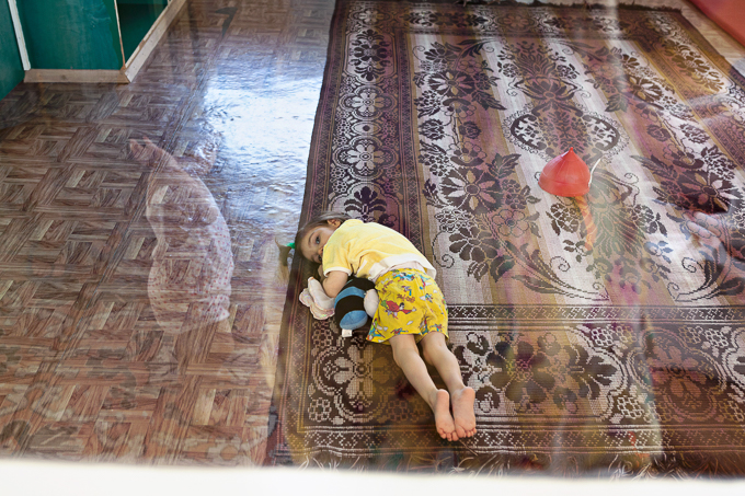 Labyrinth of Glass #9, Archival Pigment Print, 50 x 75 cm, 5+2 AP, framed