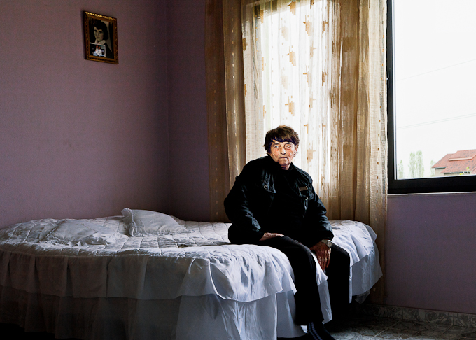 Qjuste 2/3, Albania 2010